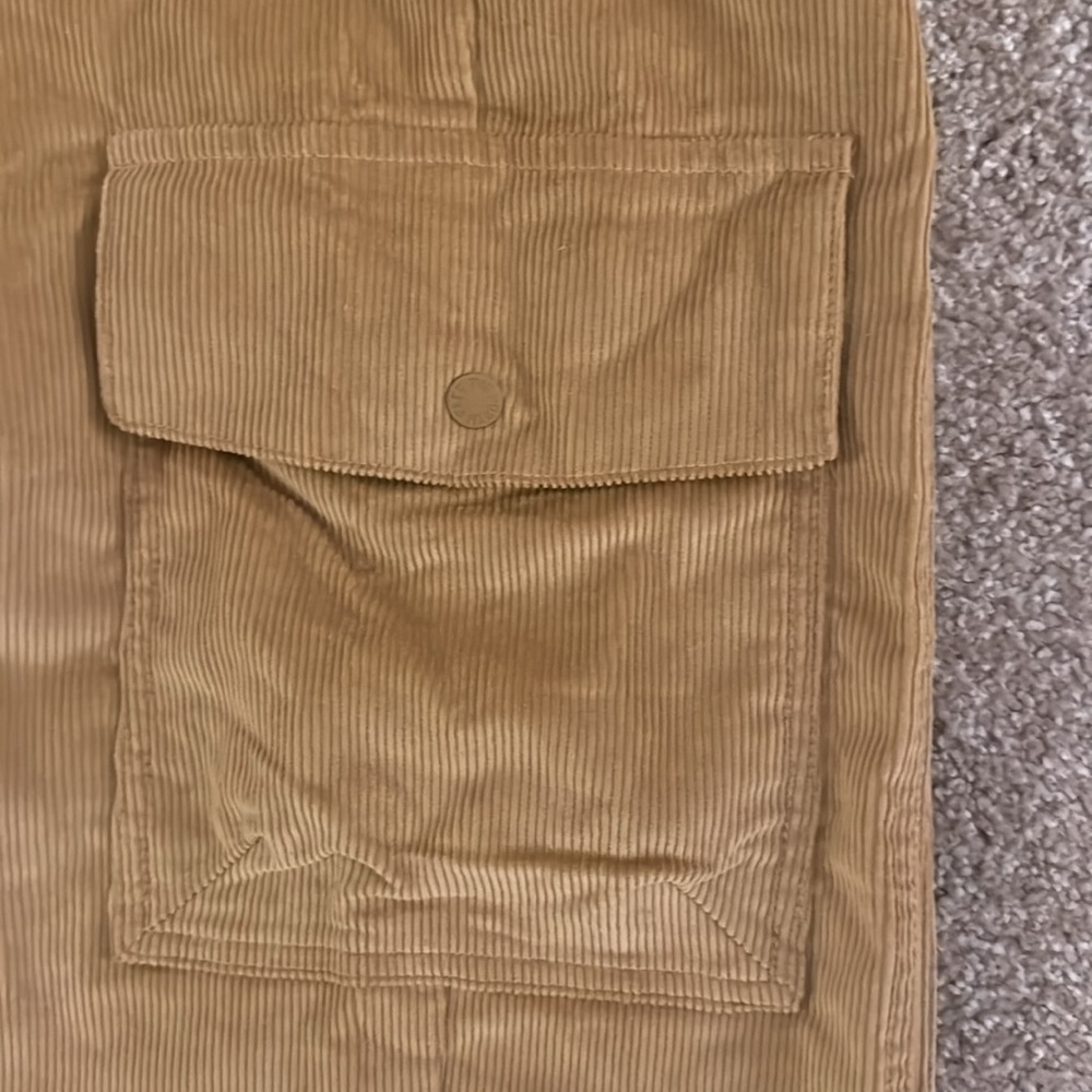 NWT flatering, adorable and super cute The north face cargo women’s pants - Picture 3 of 13
